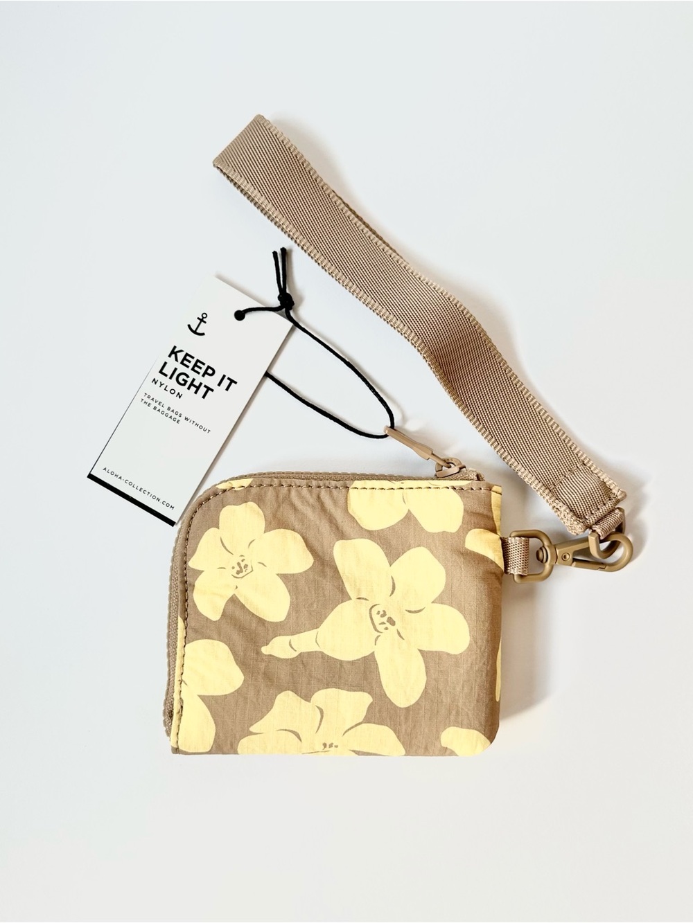 Aloha Collection Floral Go-To Wristlet Wallet - Picture 2 of 8